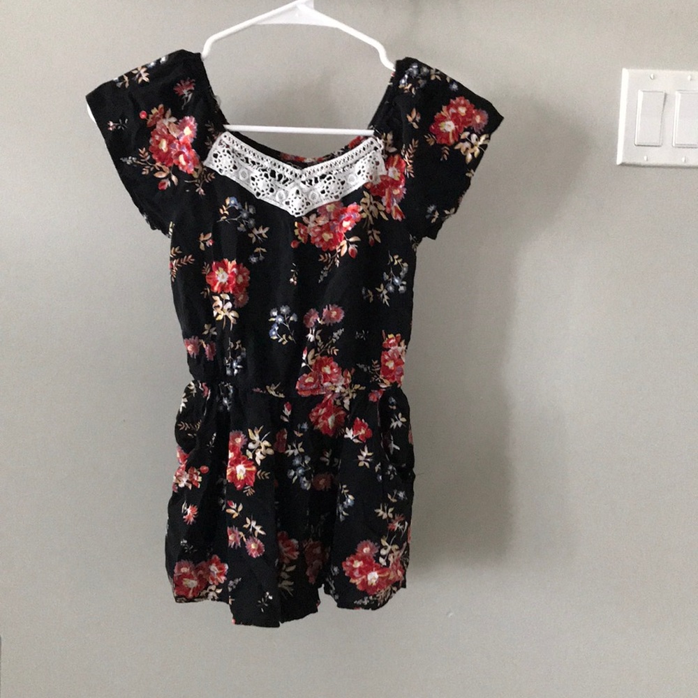 Target Art Class jumper. Size 8